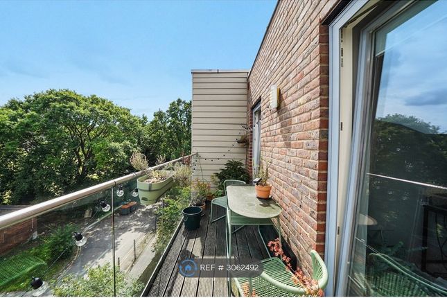 Flat, Fuller Court Park Road, London photo 5