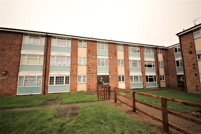 Flat to rent in Coronation Avenue, East Tilbury, Essex