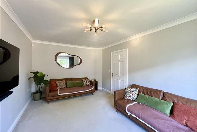 39, Haigh Moor Way Swallownest Aston Manor, Sheffield photo 4
