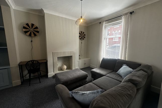 80, Phyllis Street, BARRY photo 5