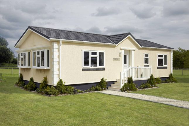 Mobile/park home for sale in Kirkgunzeon, Dumfries