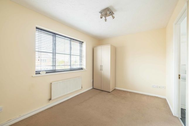 9, Molyns Mews, Slough photo 4