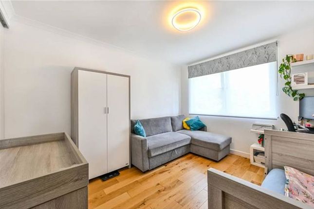 Flat 25, Wimborne House, Harewood Avenue, London photo 4