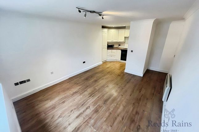 4 Wilmslow Court,, Sagars Road, Cheshire photo 3