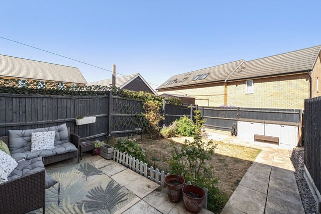 Roe Deer Place, Wixams, Bedford photo 2