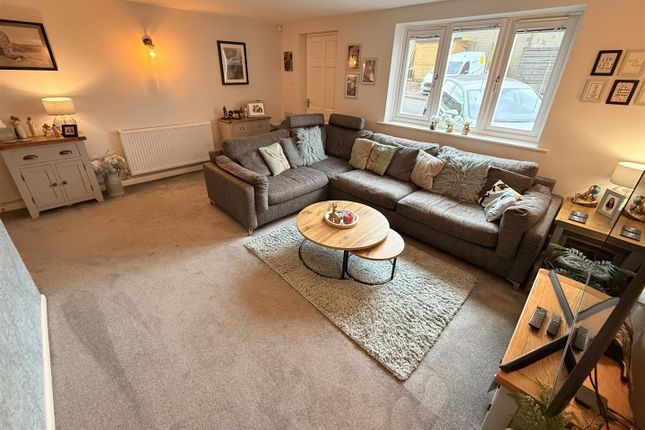 43, High Edge Drive, Heage photo 2
