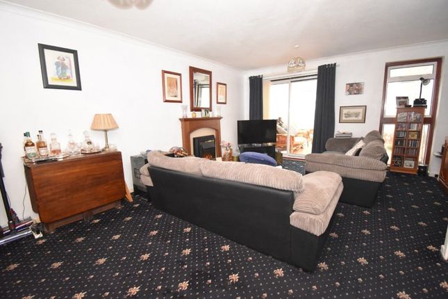 67, Collins Road, Exeter photo 3