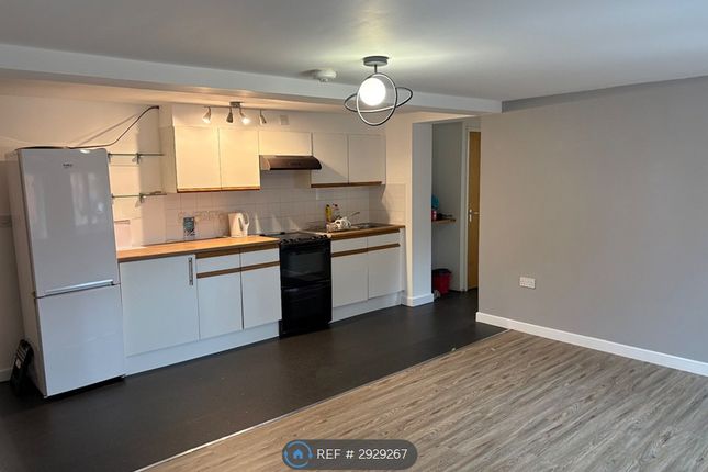 Flat, Westfield Road, Yeovil photo 3