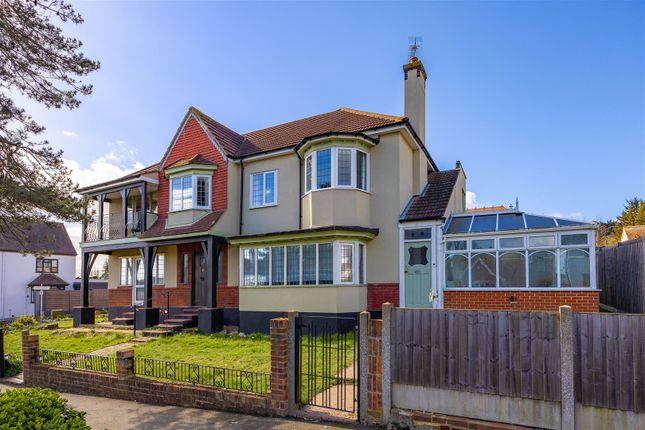 4-bed house on 5, The Drive, Westcliff-On-Sea, £800,000