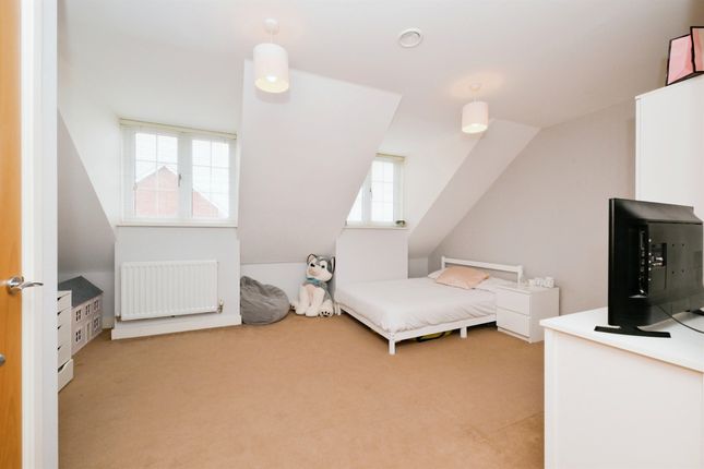 Town house for sale in Clements Close, Puckeridge, Ware