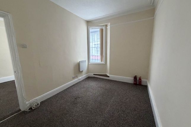4 High Street, Lampeter photo 4