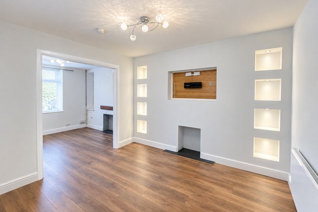 40 The Strand, Bridgend photo 5