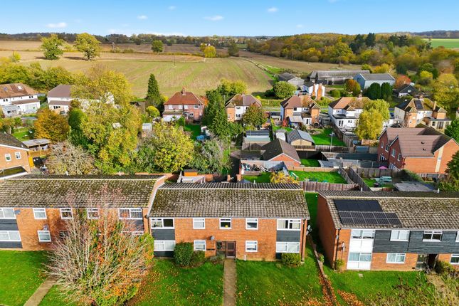 26, Kingham Road, Ware photo 4