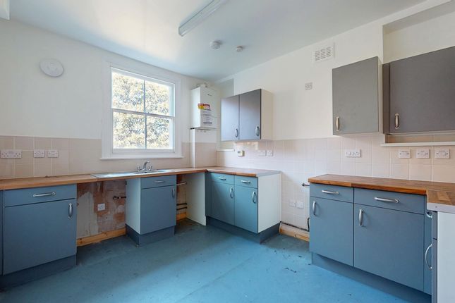 Flat B, London photo 5