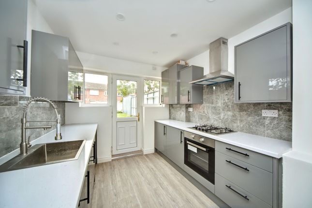 50 Victoria Road, Wigan photo 3