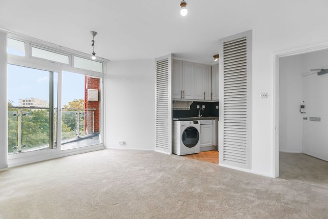 Flat 30, Drive Lodge 68-70 The Drive, Hove photo 3