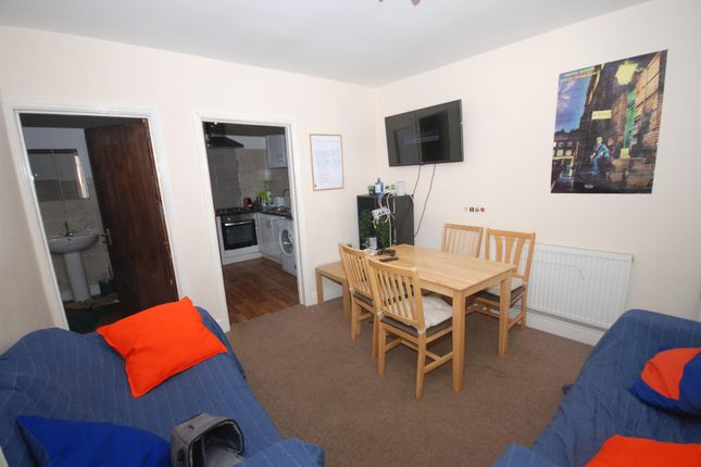 6 Radford Road, Leamington Spa photo 2
