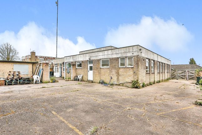 West Acre Road Swaffham Pe37 4 Bedroom Semi Detached Bungalow For