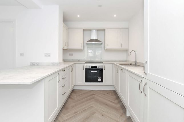 52b, Western Road, Tring photo 3