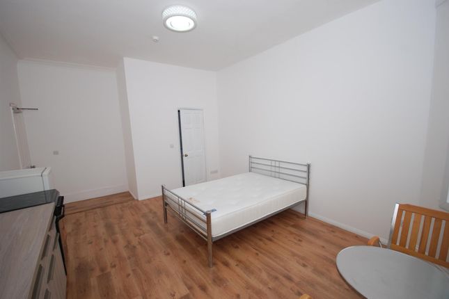 8, Milverton Hill, Leamington Spa photo 5