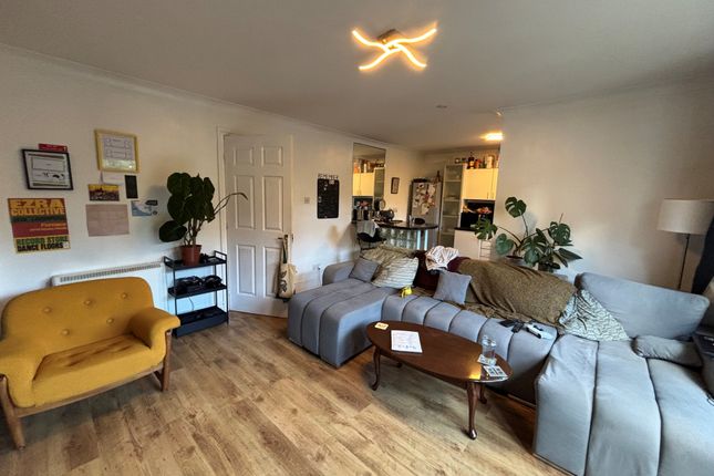 Flat 10, Liverpool photo 3