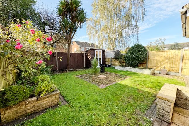 7, Montrose Close, Southampton photo 4