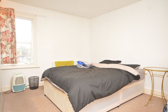 37b, Knighton Park Road, London photo 4
