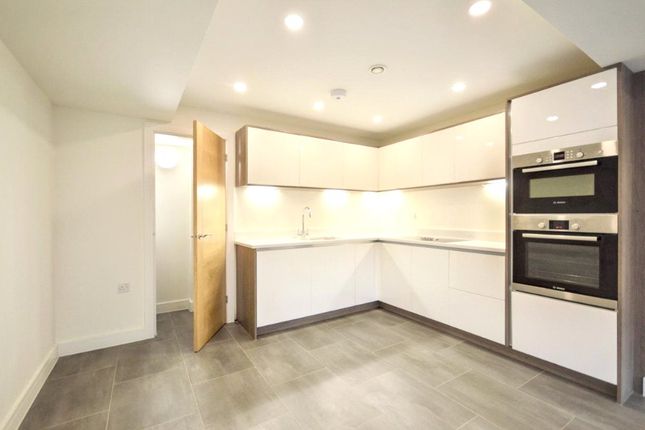 Flat 1 Broom Heights,, Tower Road, Surrey photo 4