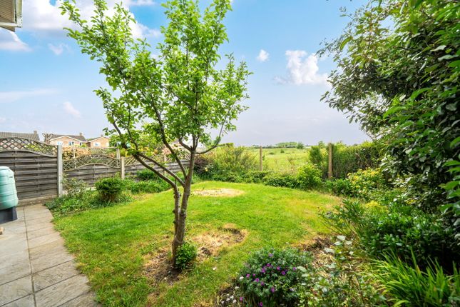 6, Knolls Way, Shefford photo 4