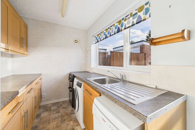 15 Towes Mount, Nottingham photo 3