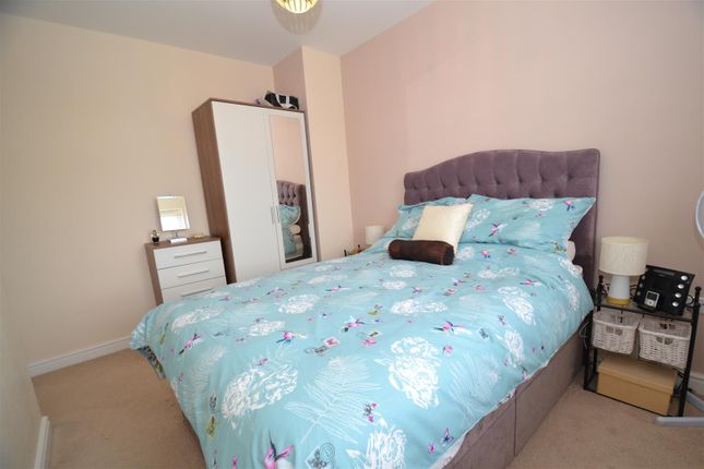 Town house for sale in Prospect Gardens, Queensbury, Bradford