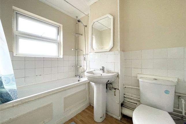 105,, Lovell Road, Southall photo 4