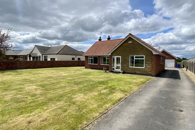 Thumbnail Detached bungalow to rent in Newland, Goole