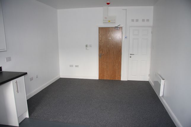 Flat 5, Herian House, Fold Street, Wolverhampton photo 3