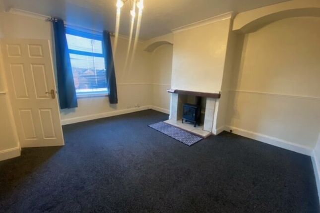 Terraced house to rent in Boundary Street, Heckmondwike