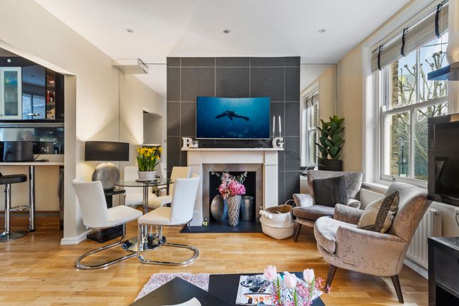 Flat for sale in Stoneleigh Street, Holland Park