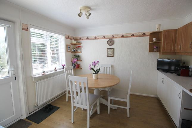 42, Moore Crescent, Southampton photo 4