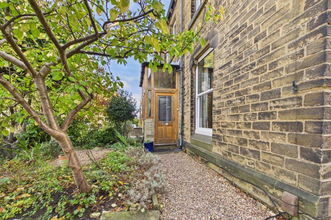 CLEVELAND ROAD, HUDDERSFIELD photo 2