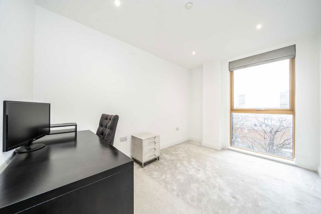 Flat 20, New Malden House, 1, Blagdon Road, New Malden photo 4