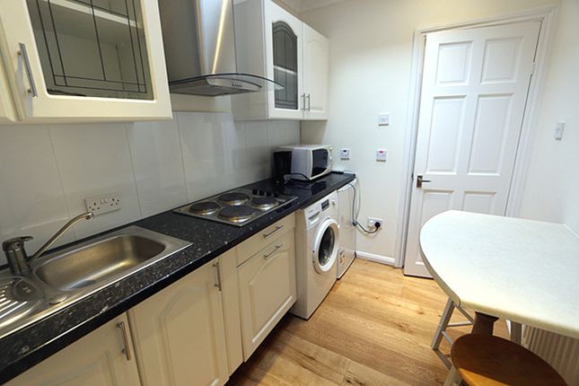 75, Sheephouse Way, New Malden photo 2