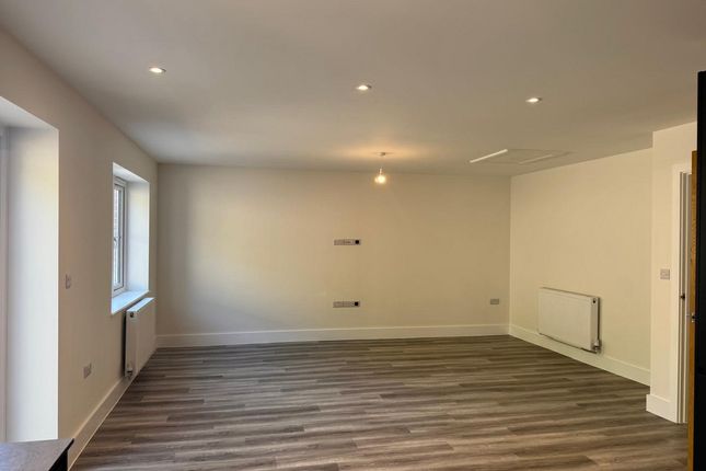 1, Broadweavers Close, Wincanton photo 4