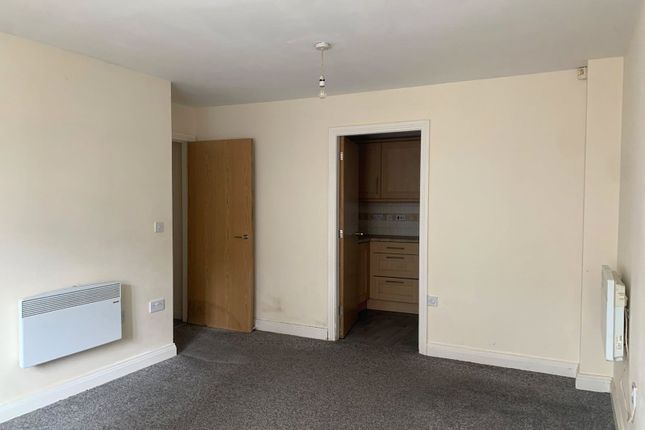 Flat 2, 22, Tapestry Gardens, Merseyside photo 2