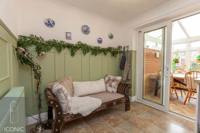 52, Walsingham Drive, Norwich photo 4