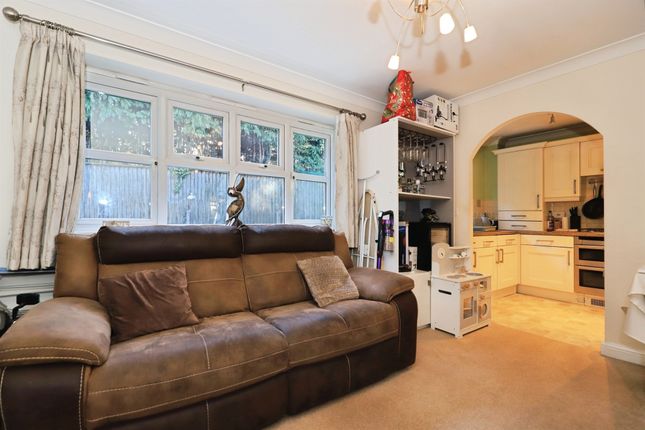 Cygnet Court, Wolverhampton photo 4