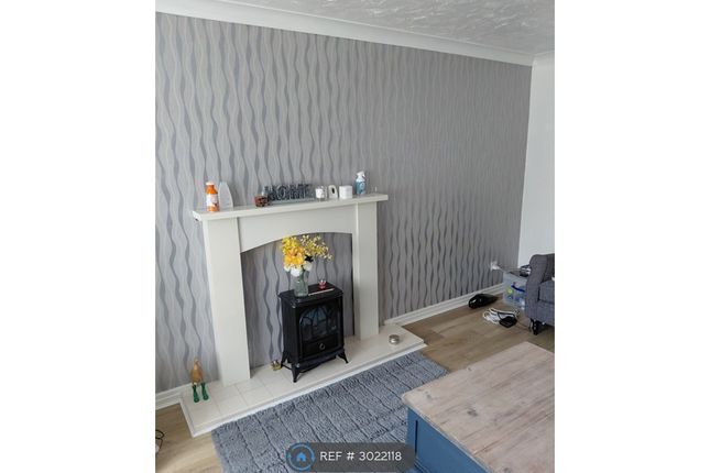 Dodson Close, AshtonInMakerfield, Wigan photo 5