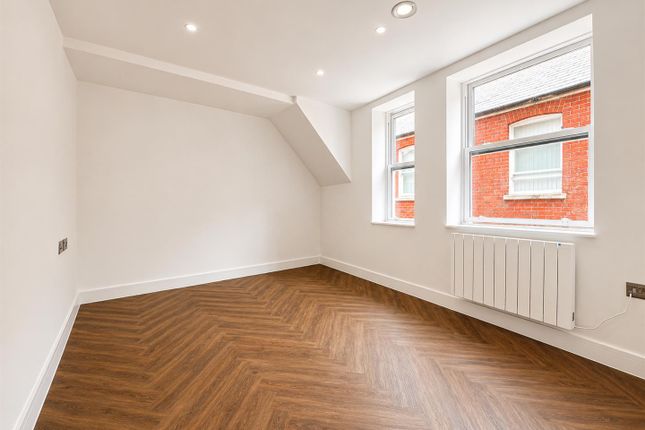 3 Lotus Mews, 152 Fleet Road, Fleet photo 4