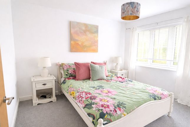 SNG SO, 59, Hunters Hill, Reading photo 5