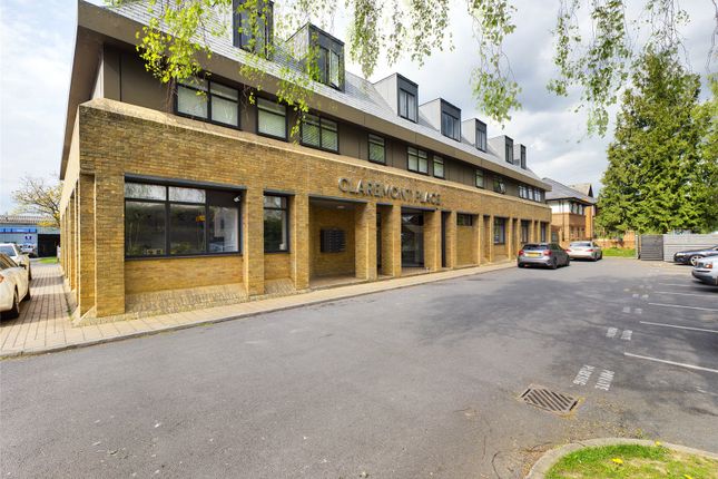 1 bed flat for sale in Claremont Place, Chinnor, Oxfordshire OX39