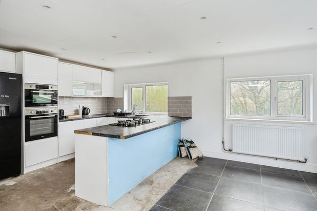 114, Swansea Road, Pontardawe photo 3