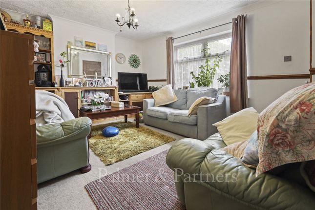 23, Mercers Way, Essex photo 3